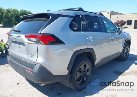 2019 Toyota Rav4 Le z USA, uszkodzony, nr VIN 2T3G1RFV0KC034023